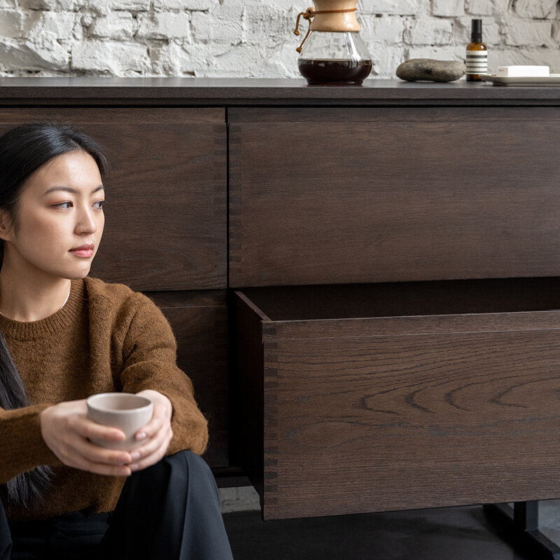 The Dresser 22 Oak smoked black